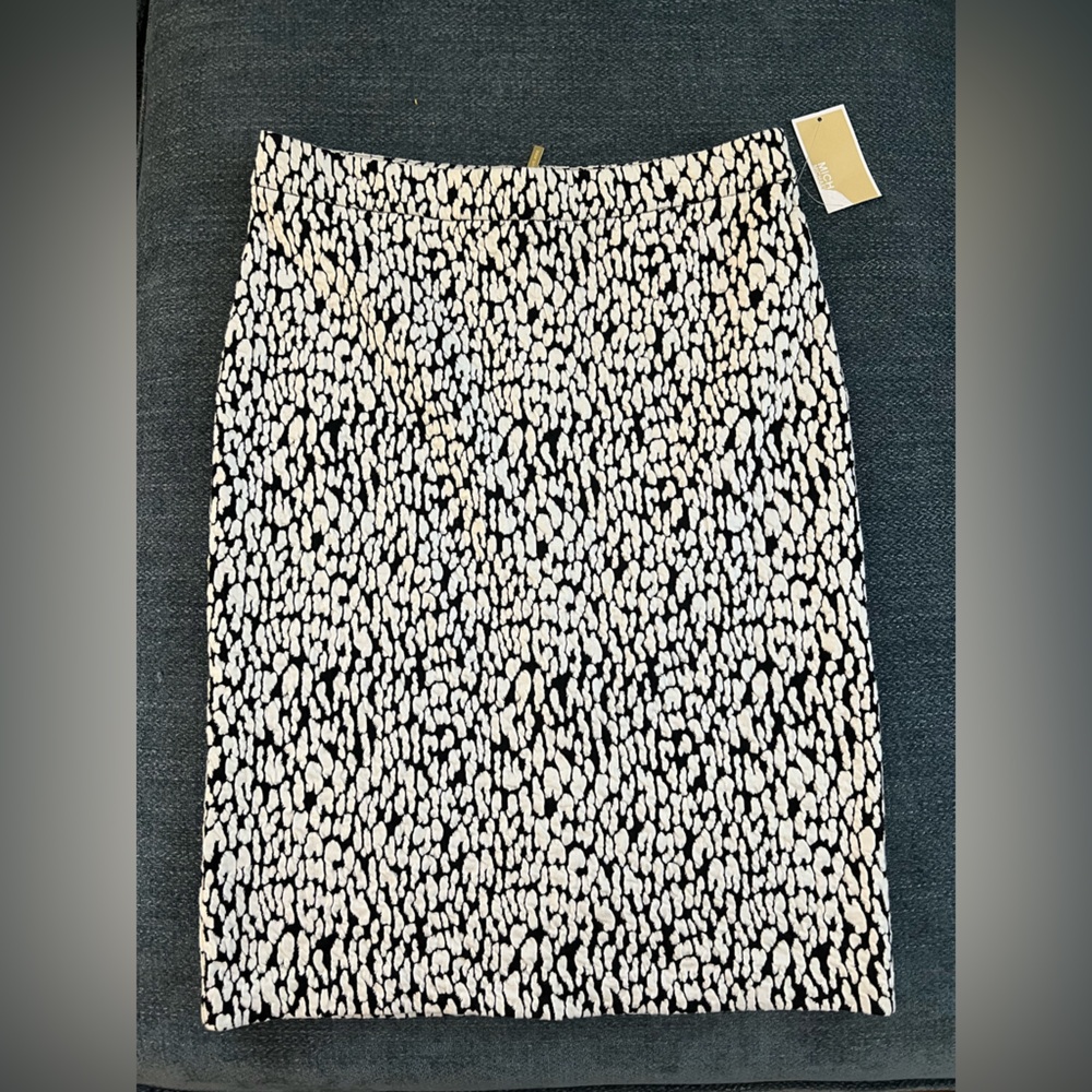 NWT Michael Kors Elegant Navy and White Patterned Women's Pencil Skirt size M